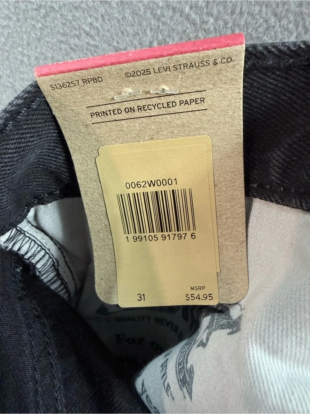 Levi’s - Men's 470 Baggy Denim Jean Shorts